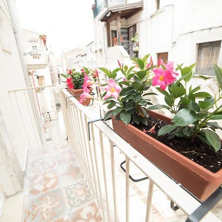 Aria Di Vico Aparthotel Vico Del Gargano Buitenkant foto